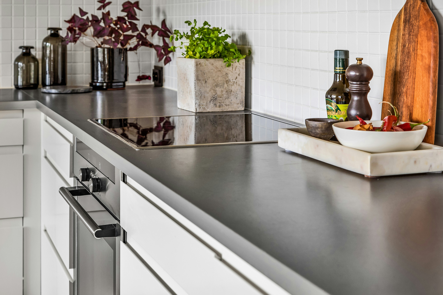 Kochfeld wird nach dem Kochen täglich gereinigt